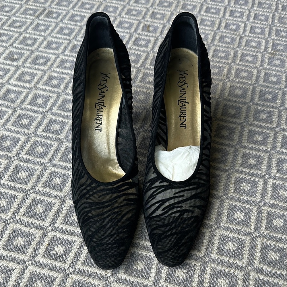 Yves Saint Laurent Black Heeled Shoes